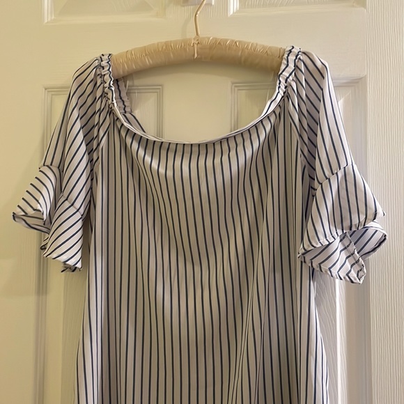 Striped flowy summer dress - Picture 3 of 3
